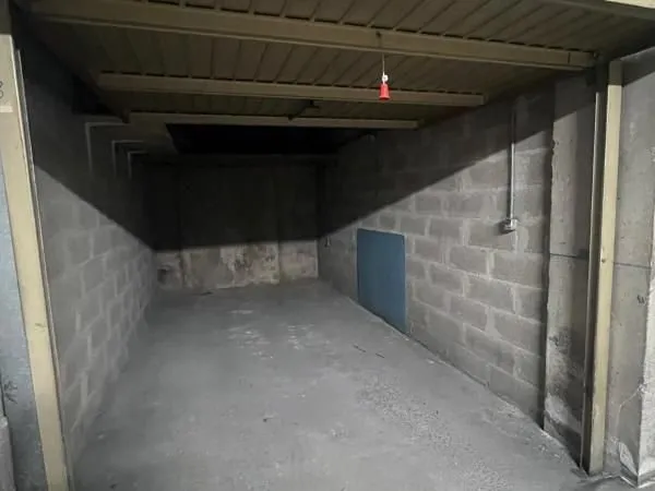 Garage/box 13 m² Marseille 6e Arrondissement