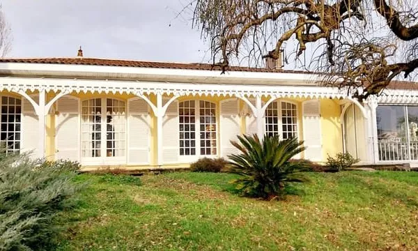 Maison Rauzan 5 pièce(s) 254 m2