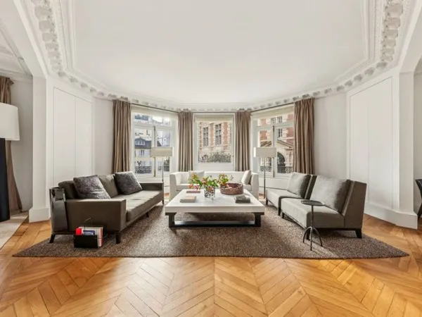 Appartement 6 pièces 197 m²