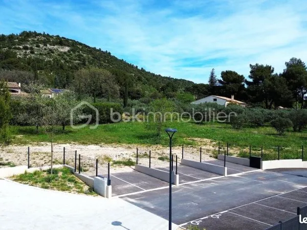Terrain 567 m² Merindol