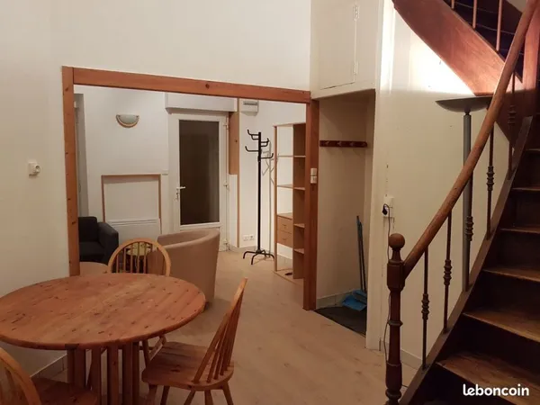 Maison louée ou libre - 2 chambres - Centre Bressuire - Investissement