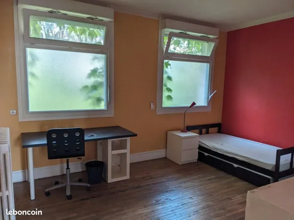 Beauvais, chambre meublée dans colocation
