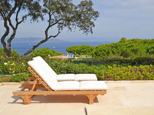 Villa rénovée à la location - Saint -Tropez - Domaine des Parcs / Vue mer