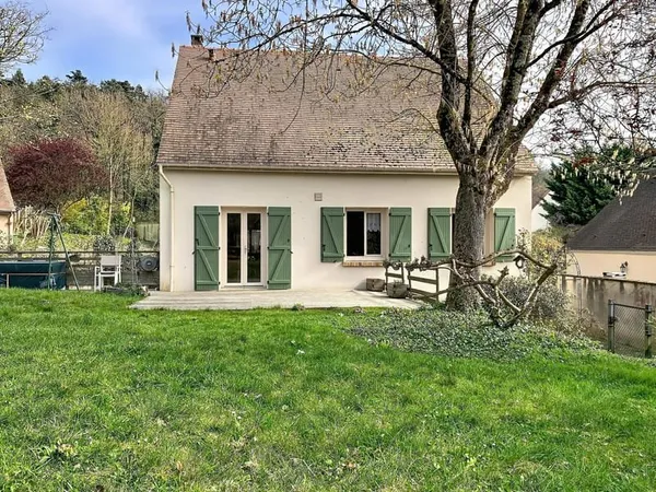 Maison individuelle sous sol total 3 chambres possibilite 4