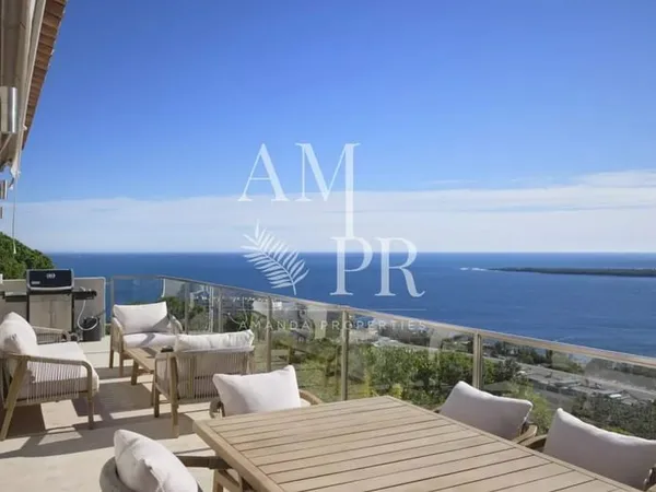 Cannes Californie - Villa de 300 m2 - Vue Mer Panoramique