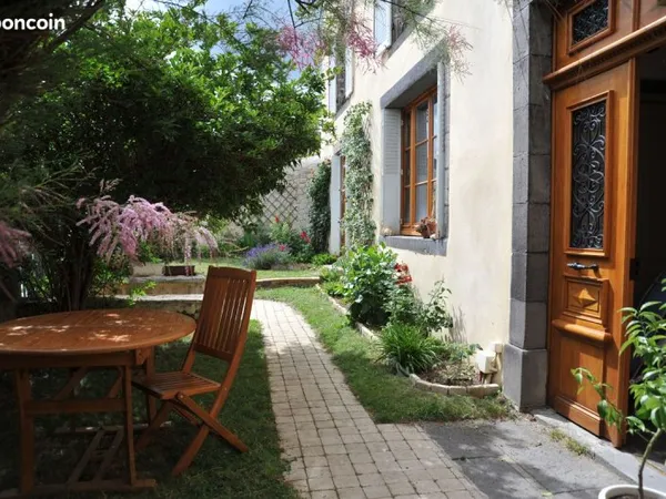 Maison de maître rénovée - T.belles prestations