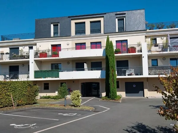 Appartement 2 pièces récent meublé + parking