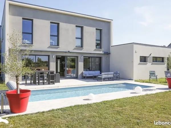 Maison 7 pièces 180 m²