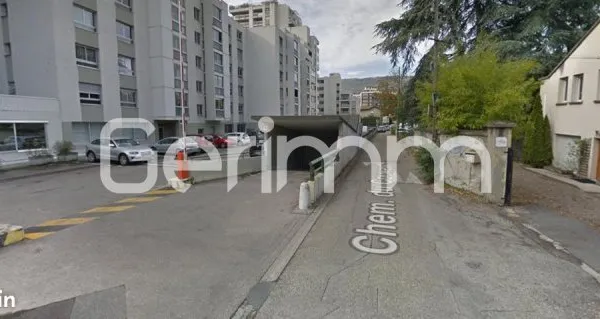 Garage/box 20 m² Grenoble