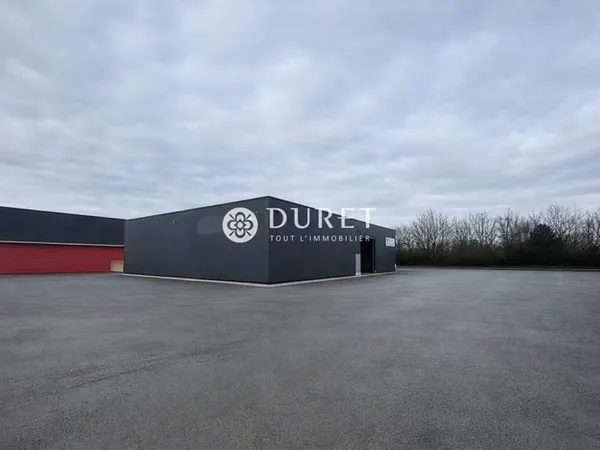 Local commercial 575 m²