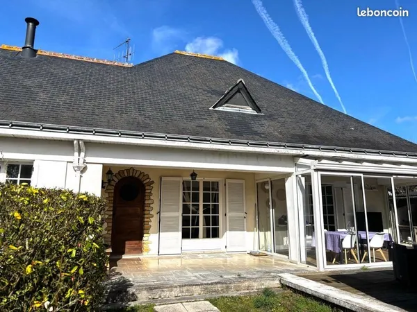 Maison 6 pièces 130 m² en hyper centre de Montlouis sur Loire