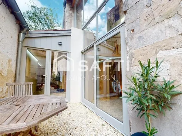 Maison d'architecte dans le vieux Cognac