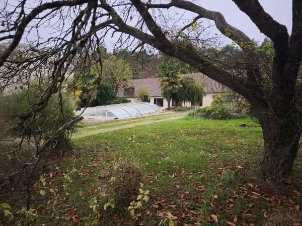 Longère du XVIe sur 27917m² de terrain dont 5000 constructible