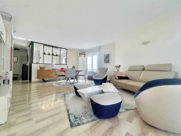 Bel appartement 3P , dans résidence de standing avec piscine