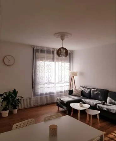 Chambre colocation pour étudiante, appartement T5, quartier bellefontaine