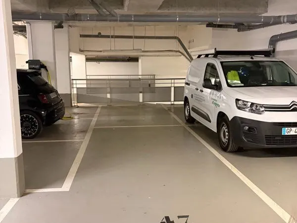 Place parking sous sol securisé
