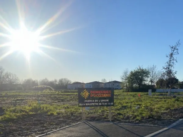 Terrain 411 m² viabilisé - plein sud - prêt à bâtir à Buzet sur Tarn
