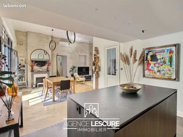 Maison 7 pièces 210 m²