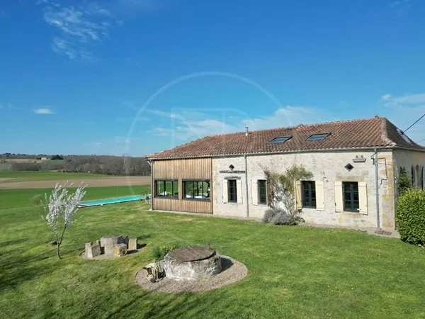 Magnifique ferme en pierre rénovée