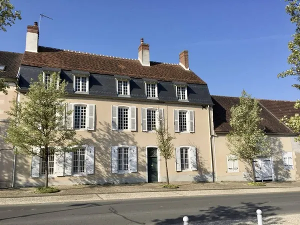 Maison 12 pièces 450 m²