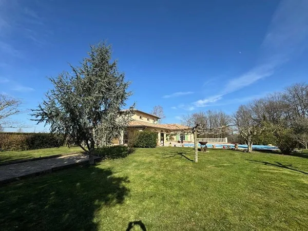 Maison 6 pièces 190 m²