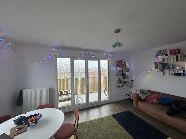 Appartement 3 pièces neuf à Bobigny - étage élevé avec balcon et parking