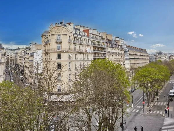 Paris VIIIe - Avenue Montaigne