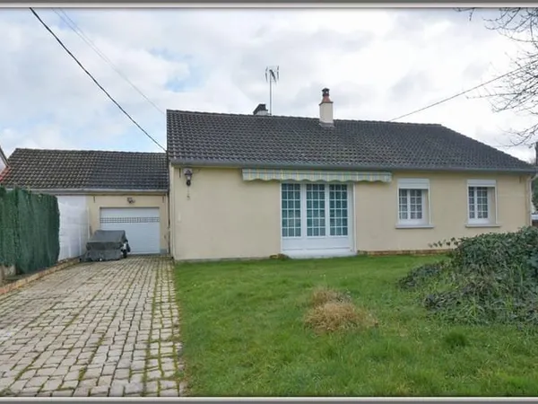 Charmante maison de plain-pied avec garage ? Environnement calme