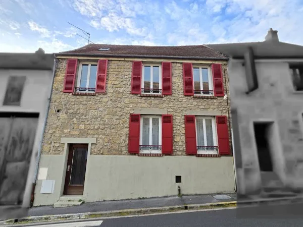 Maison de plus de 140 m² en plein coeur de Boissy L'Aillerie