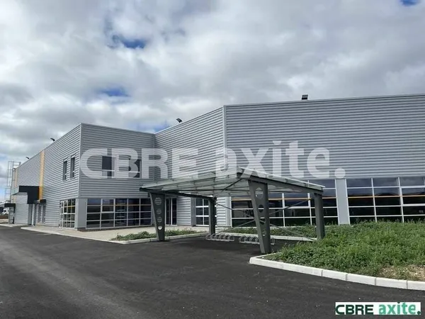 Local d'activité 655 m²