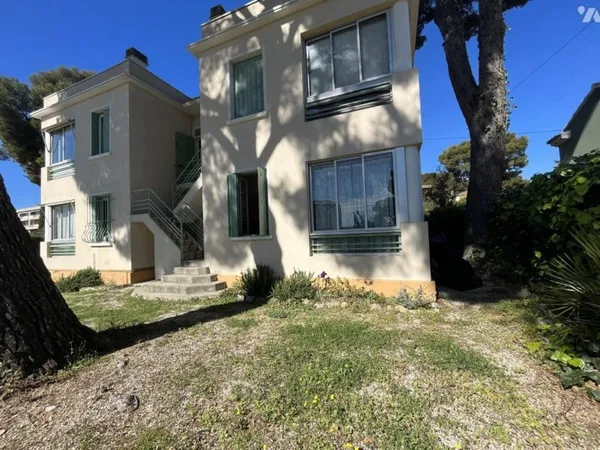 Vends T3 - 33m² - Ciotat 13600