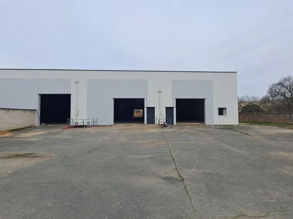 Local d'activité 483 m²