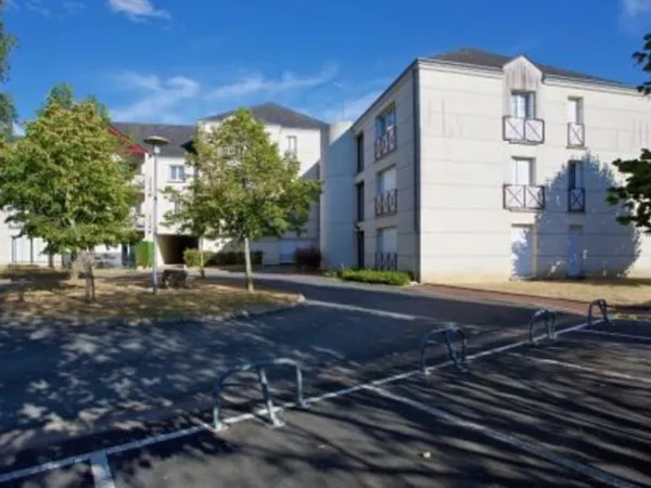 Votre agence France Loire de Saint-Amand-Montrond vous propose cet APPARTEMENT à la location sur la 