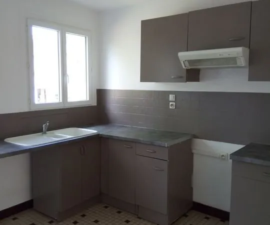 Maison de 77m2 à louer sur Coron