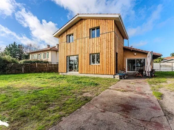 Maison 5 pièces 134 m²