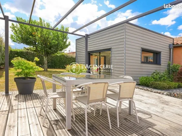 Maison 5 pièces 140 m²