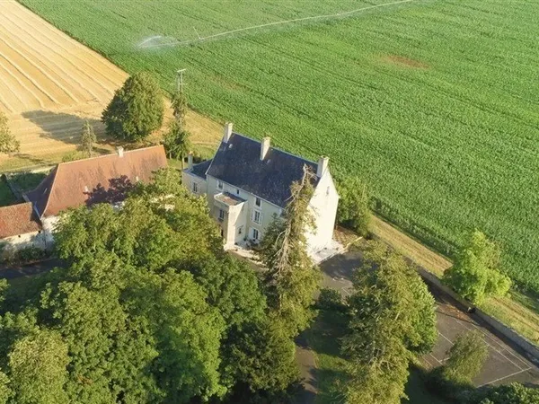 Château du 15ème près de Chef-Boutonne dans les Deux-Sèvres