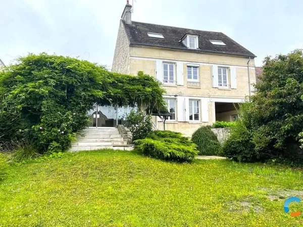 Maison 8 pièces 177 m²