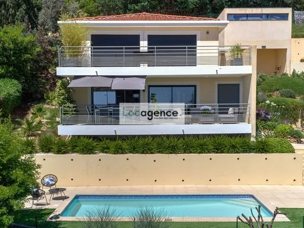 Villa contemporaine avec piscine - vue mer panoramique