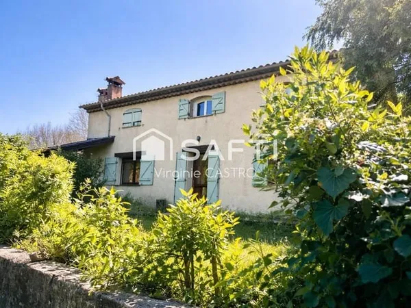 MONTAUROUX - MAISON TRADITIONNELLE 5 PIECES + DEPENDANCE (LOCAL PROF.)