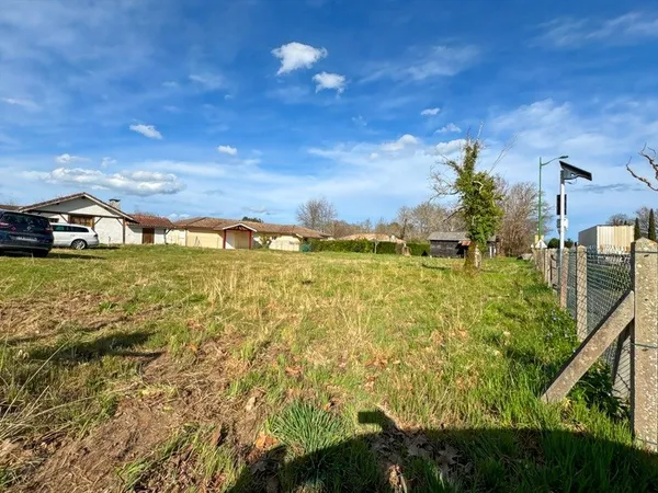 Terrain à vendre de 1972 m2 SAINT PAUL EN BORN (40)
