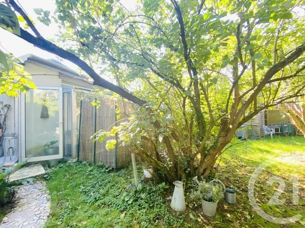 Studio 1 pièce 27 m²