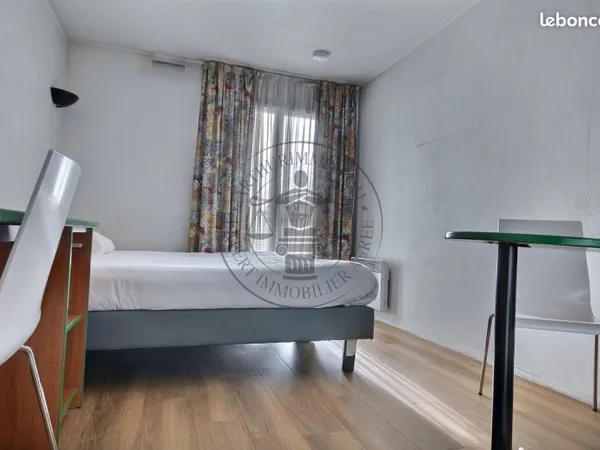 Studio 1 pièce 18 m²