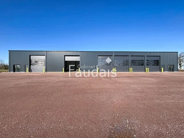 LOCAL PROFESSIONNEL 1000 M2 / 15 MINUTES DE CAEN