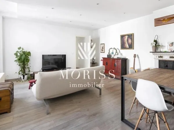 APPARTEMENT COUP DE COEUR - LUMINEUX - 75004