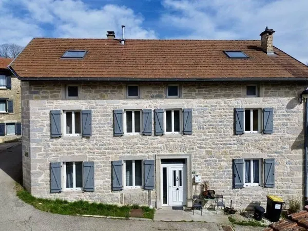 Maison 7 pièces 195 m²