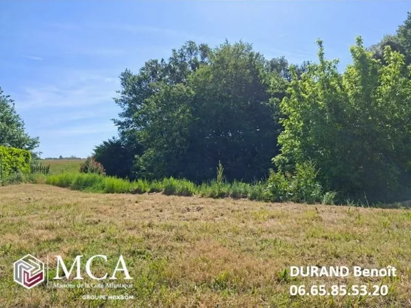 Terrain 1100 m²