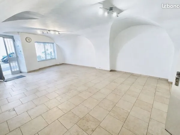 Local professionnel / commercial 58 m² climatisé à louer - Gigean centre - 750 HC