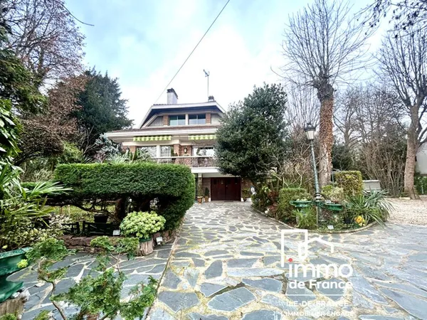 Maison 7 pièces 212 m²