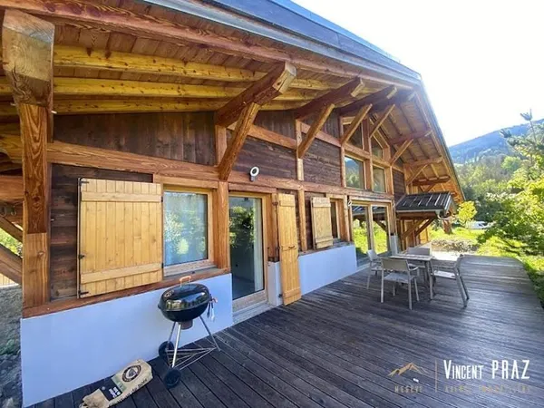 Chalet 6 pièces 200 m²